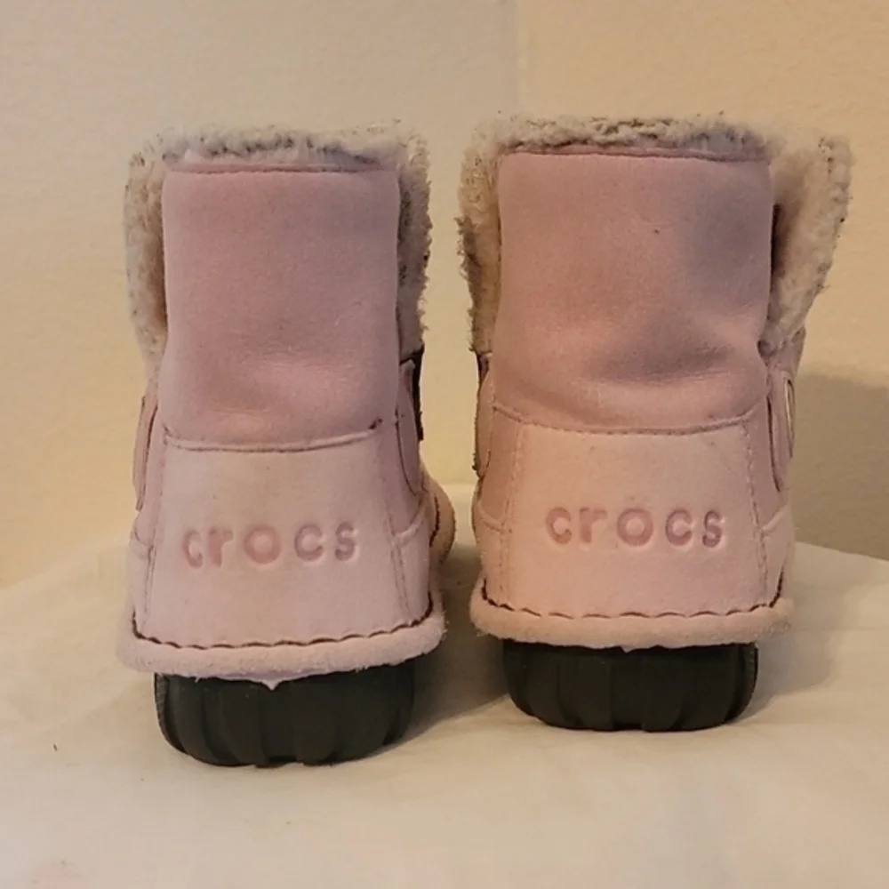 CHILDREN'S CROCS PINK BOOTS (sz 11)‎